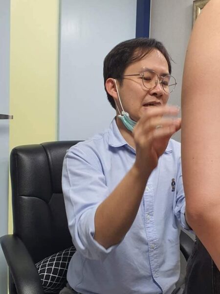 ปรึกษาศัลยกรรมทรวงอก เสริมหน้าอก ทำนม กับศัลยแพทย์หมอหนุ่ม เชียงใหม่