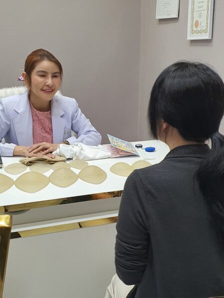 ปรึกษาศัลยกรรมทรวงอก เสริมหน้าอก ทำนม กับหมออ๋อง เชียงใหม่