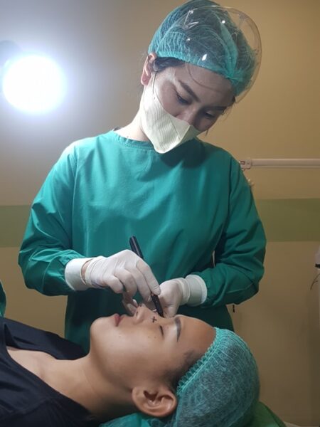 ปรึกษาเสริมจมูกกับ หมอแต้ว