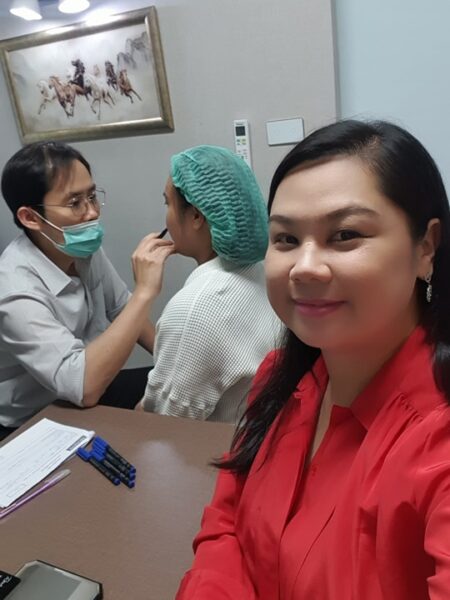 ปรึกษาเสริมจมูกกับศัลยแพทย์ หมอหนุ่ม